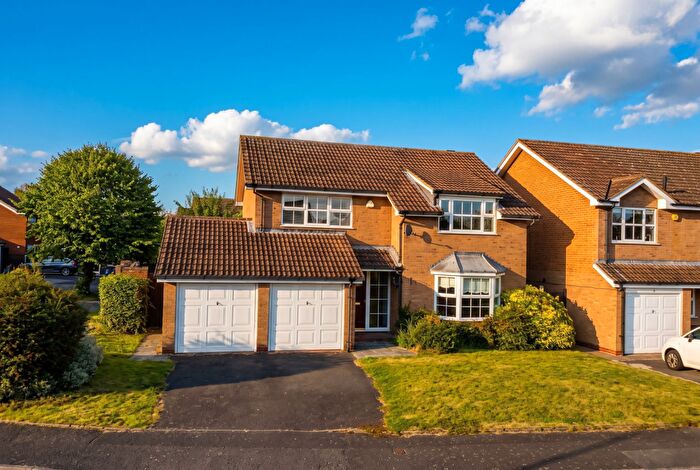 4 Bedroom Detached House For Sale In Grey Mill Close, Monkspath, B90
