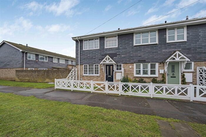 3 Bedroom End Terrace House For Sale In The Greenway, Cippenham, SL1