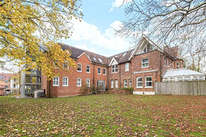 2 Bedroom Apartment For Sale In Rowhill Road, Swanley, BR8