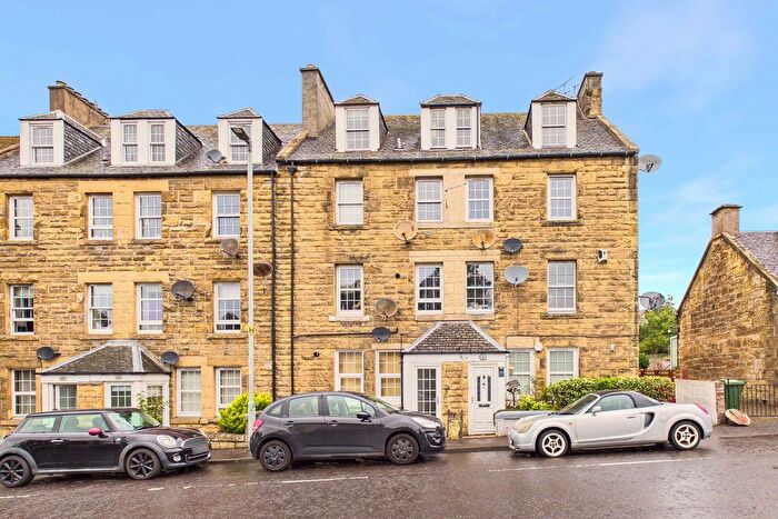 2 Bedroom Flat For Sale In E Kirkhill Road, Penicuik, Midlothian, EH26