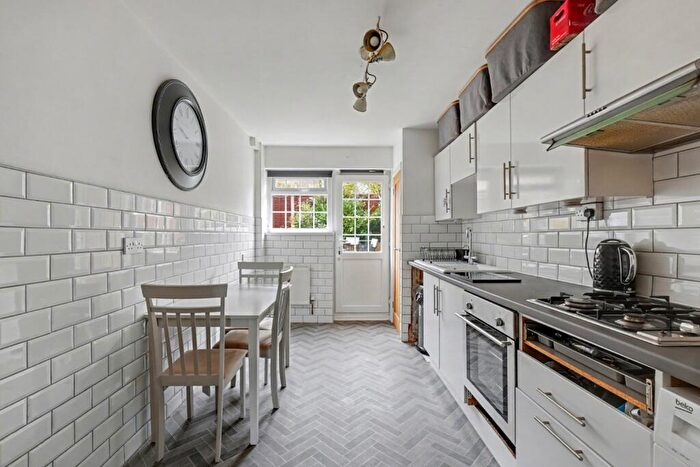 3 Bedroom End Of Terrace House For Sale In Woollett Road, Sittingbourne, Kent, ME10