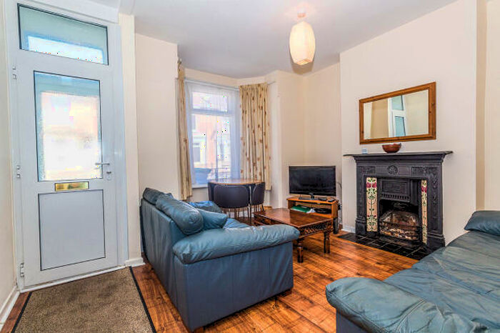 1 Bedroom Property To Rent In Grayshott Road, Southsea, Hampshire, PO4