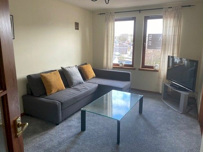 2 Bedroom Flat To Rent In Gairn Mews, Gairn Terrace, Ferryhill, Aberdeen, AB10