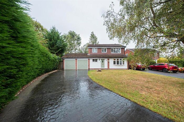 4 Bedroom Detached House For Sale In Warren Close, Middlewich, CW10