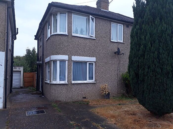 3 Bedroom Terraced House To Rent In Marvell Avenue, Hayes, UB4