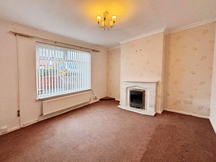 3 Bedroom Semi-Detached House For Sale In Burns Avenue, Boldon Colliery, NE35