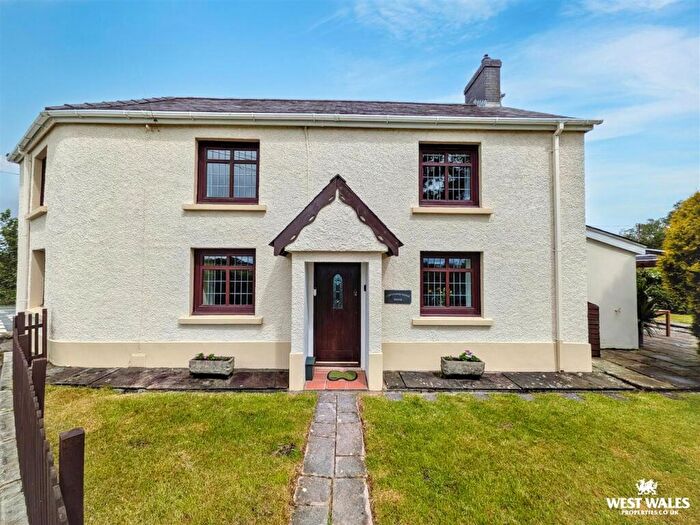 3 Bedroom Detached House For Sale In Capel Isaac, Llandeilo, SA19