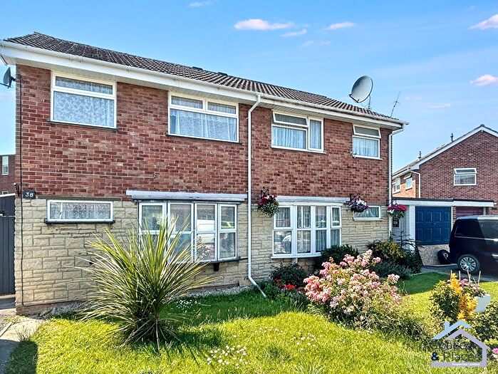 3 Bedroom Semi-Detached House To Rent In Trenleigh Drive, Weston-Super-Mare, BS22