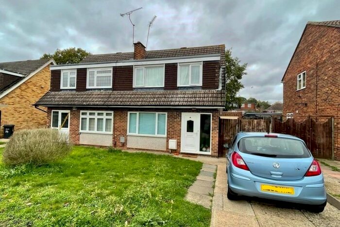 4 Bedroom Semi-Detached House To Rent In Egham, Surrey, TW20