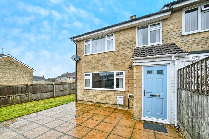 3 Bedroom End Terrace House For Sale In Crabtree Lane, Cirencester, GL7