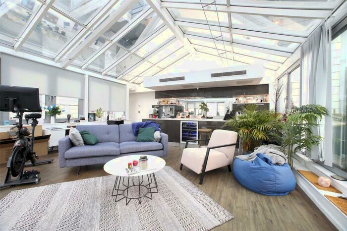 2 Bedroom Penthouse To Rent In Oxygen, Western Gateway, Royal Victoria Docks, London, E16