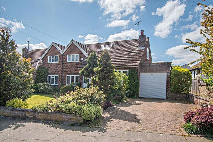 4 Bedroom Semi-Detached House For Sale In Almsford Drive, Harrogate, North Yorkshire, HG2