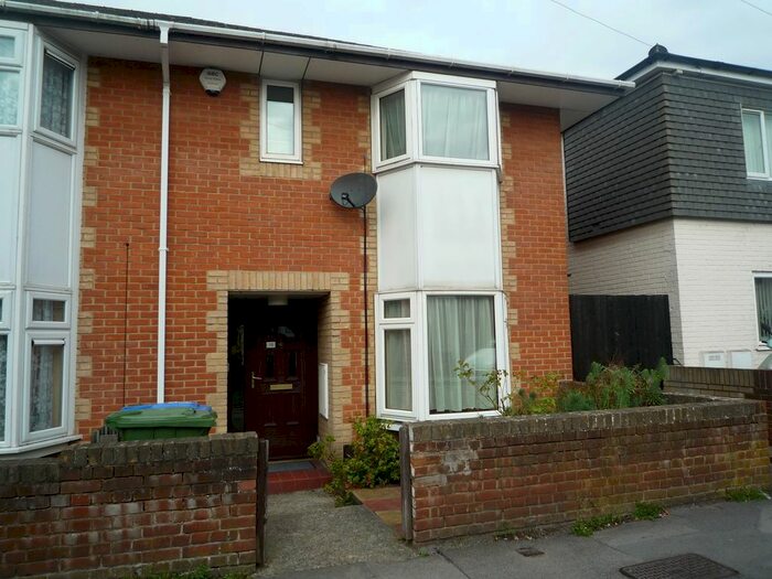 3 Bedroom End Of Terrace House To Rent In Adelaide Road, St Denys, Southampton, SO17