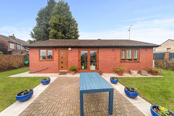 3 Bedroom Detached House For Sale In New Street, South Hiendley, S72