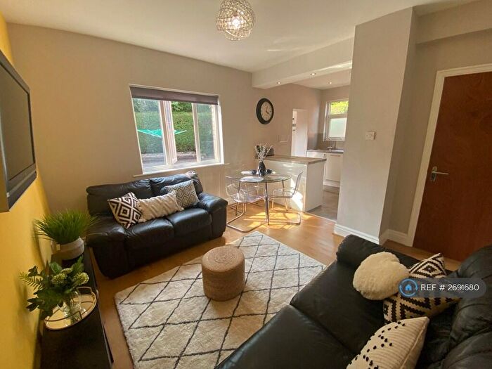 4 Bedroom Semi-Detached House To Rent In County Road, Ormskirk, L39