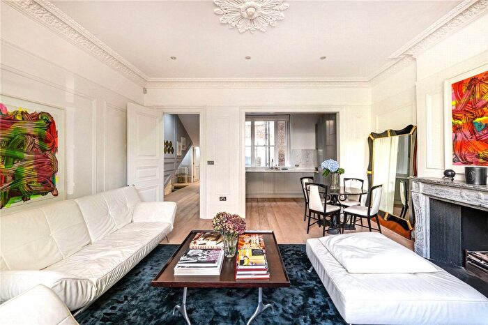 2 Bedroom Maisonette To Rent In Newton Road, Notting Hill, London, W2