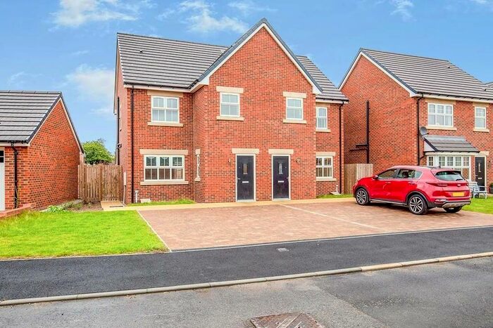 3 Bedroom Semi-Detached House To Rent In Laburnum Grove, St. Helen Auckland, Bishop Auckland DL14