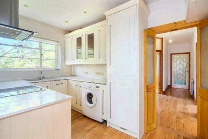 2 Bedroom Flat To Rent In Ossulton Way, Hampstead Garden Suburb, N2