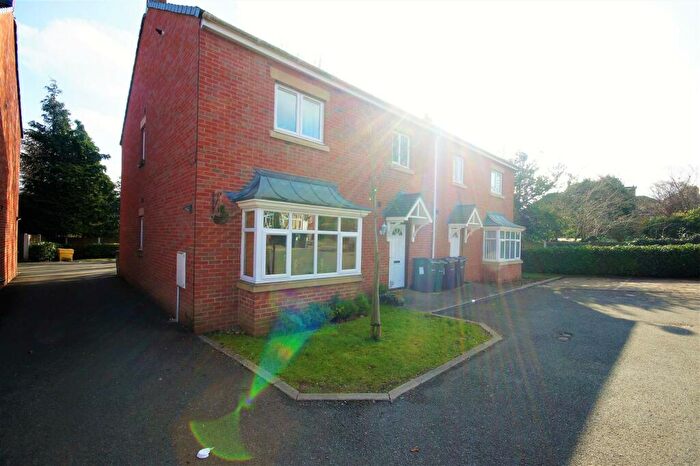 2 Bedroom Apartment To Rent In Millbrook Gardens, Moseley, Birmingham, B13