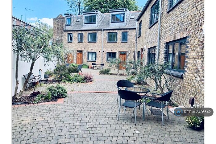 3 Bedroom Terraced House To Rent In Albion Road, London, N16