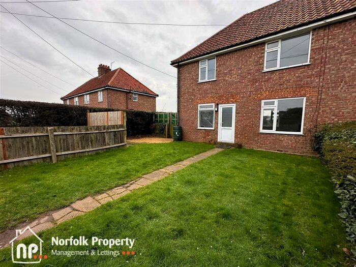 3 Bedroom Semi-Detached House To Rent In Low Farm Road, Tunstall, Norwich, NR13