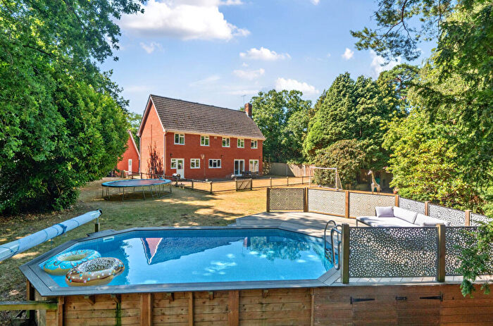 4 Bedroom Detached House For Sale In Hutwood Road, Chilworth, Southampton, Hampshire, SO16