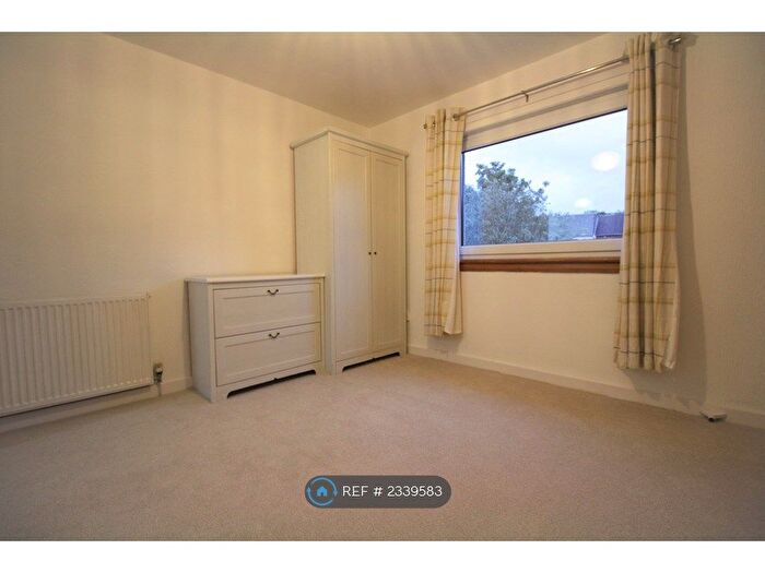 2 Bedroom Flat To Rent In Bruce Gardens, Dalkeith, EH22