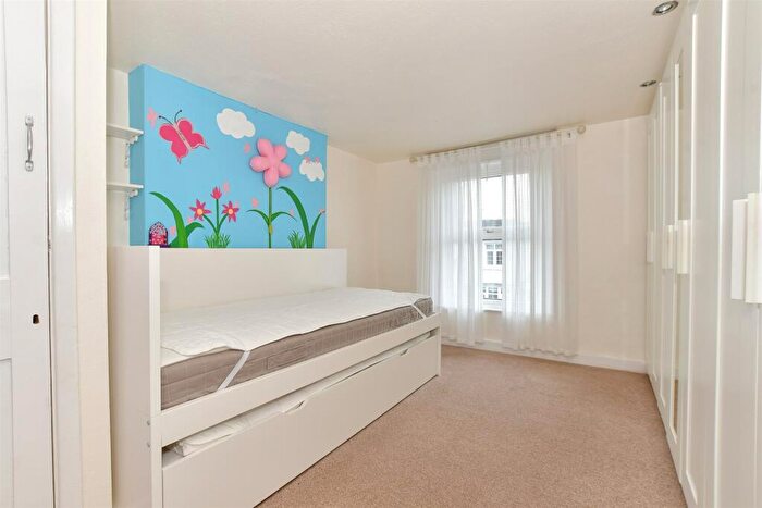 2 Bedroom Detached House For Sale In Hill Street, Ryde, Isle Of Wight, PO33