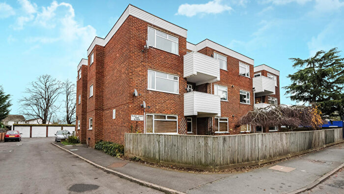 2 Bedroom Flat To Rent In St. Leonards Road, Windsor, Berkshire, SL4