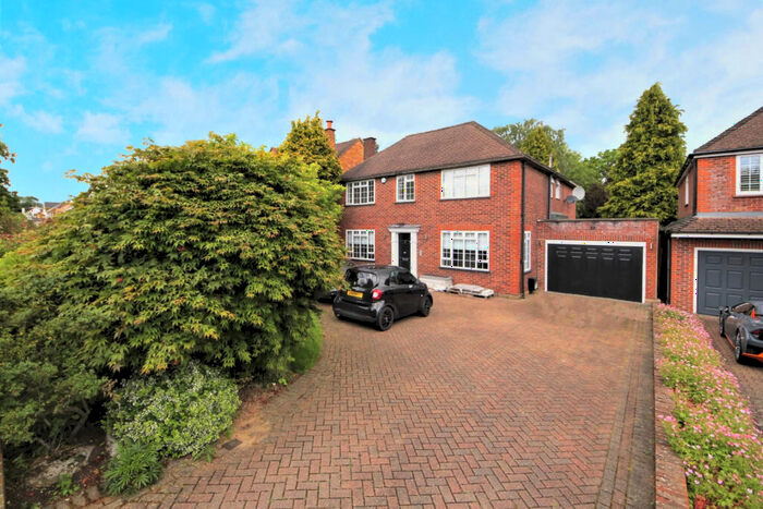 4 Bedroom Detached House To Rent In Kingwell Road, Hadley Wood, EN4