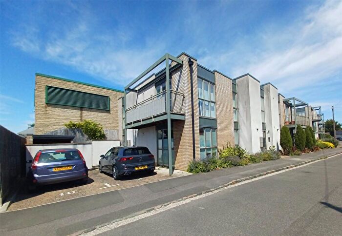 2 Bedroom Apartment To Rent In Butlers Drive, Carterton, Oxfordshire, OX18