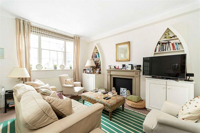 2 Bedroom Flat To Rent In Winchester Street, London, SW1V