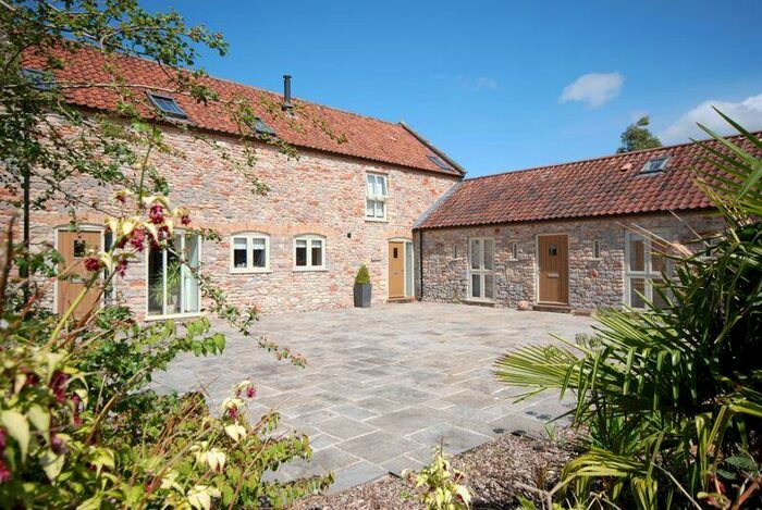 2 Bedroom Barn Conversion For Sale In Wellesley Park, Wells, BA5