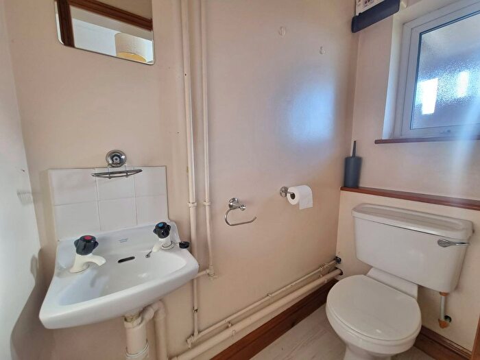 3 Bedroom Terraced House For Sale In Maylin Close, Hitchin, Hertfordshire, SG4