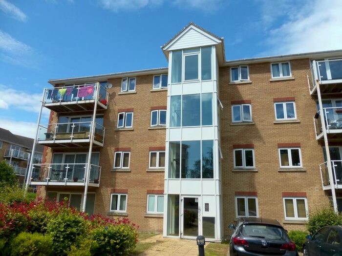 2 Bedroom Apartment To Rent In Foxglove Way, Luton, LU3
