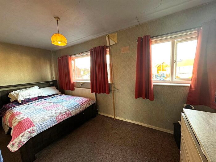 2 Bedroom Terraced House For Sale In Lincoln Road, Middleton, Manchester, M24