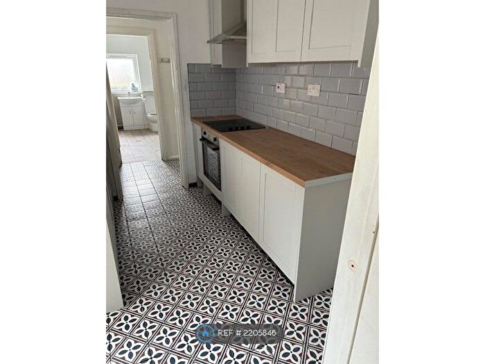 3 Bedroom Terraced House To Rent In White Street, Caerphilly, CF83