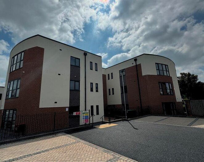 2 Bedroom Flat To Rent In Penkvale Road, Stafford, ST17