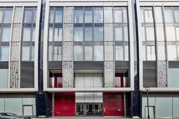 2 Bedroom Flat To Rent In North Row, London, W1K