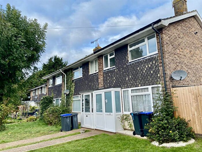 3 Bedroom End Of Terrace House To Rent In Shadwells Close, Lancing, BN15