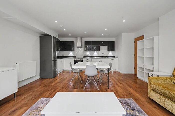 1 Bedroom Apartment To Rent In Mill Street, City Centre, OX2