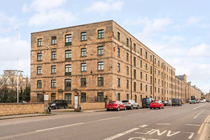 2 Bedroom Flat For Sale In / Commercial Street, Edinburgh, EH6