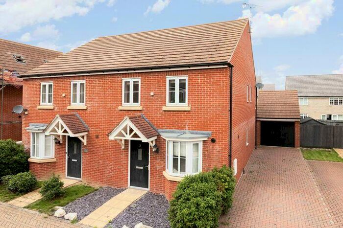 3 Bedroom Semi-Detached House For Sale In Droveway, Chilton., OX11