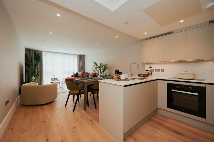 2 Bedroom Apartment To Rent In Flat, Baker, Baker Street, London, NW1