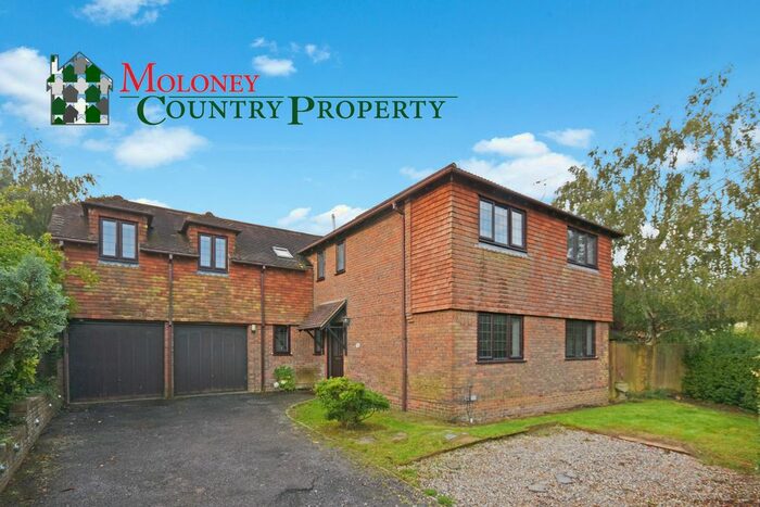 5 Bedroom Detached House To Rent In Weald View, Staplecross, Robertsbridge, TN32
