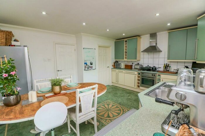 4 Bedroom Detached House For Sale In Maldon Road, Latchingdon, CM3