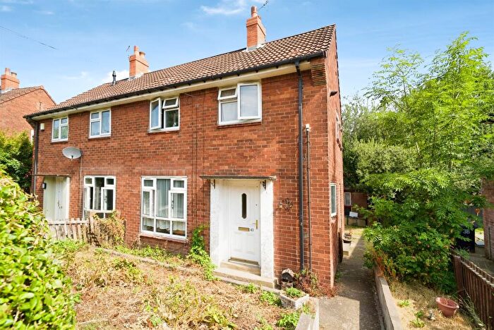 2 Bedroom Semi-Detached House For Sale In Stonebridge Grove, Leeds, LS12