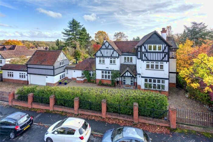 6 Bedroom Detached House To Rent In North Park Chalfont St. Peter, SL9