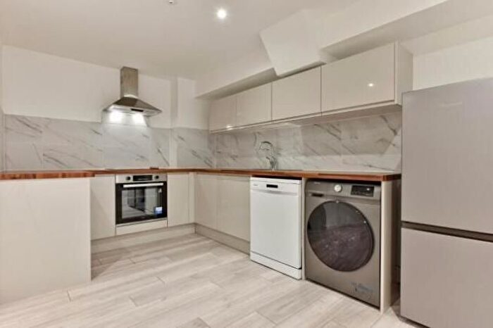 1 Bedroom Flat To Rent In Desborough Street, High Wycombe, HP11