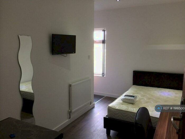 Studio To Rent In Prior Deram Walk, Coventry, CV4